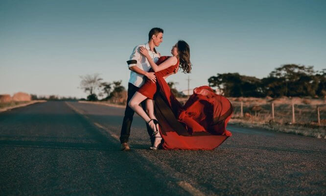 Concept chụp ảnh couple khiêu vũ 